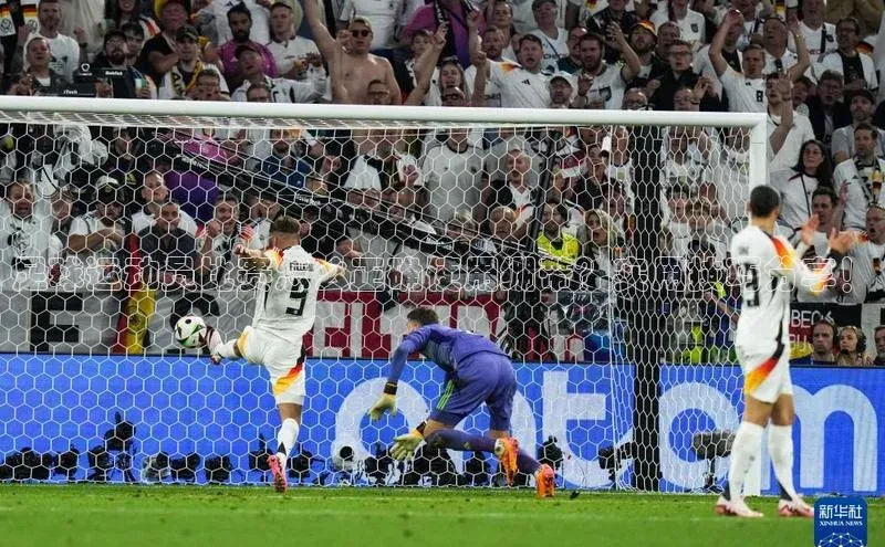 新宝gg注册登录入口皮阿诺足球运动员比赛怎么正确使用绷带？实用技巧分享！