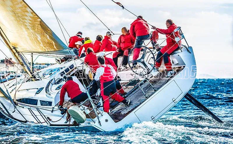 户外盛事：激情与挑战的运动员之路